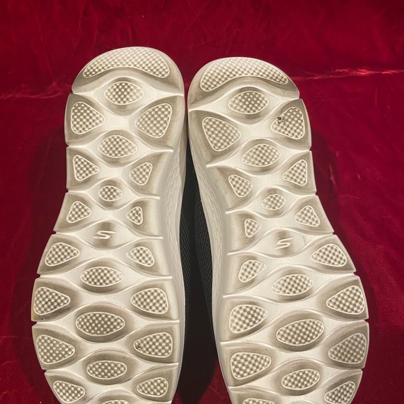 SKECHERS GO WALK SLIP-INS BLACK SNEAKERS SHOES SIZE 8.5 - Picture 8 of 8